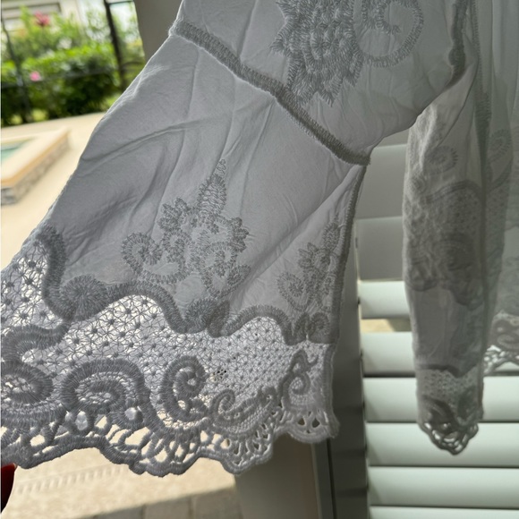Democracy Tops - 002 - Democracy-White Top.Size Lg.